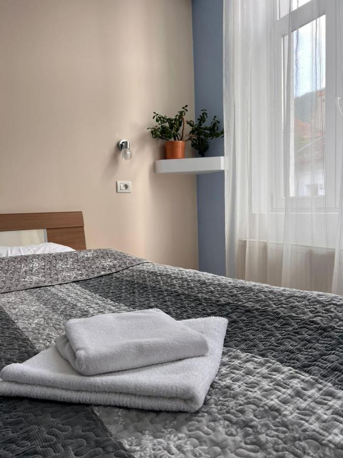 Pension Old City Брашов Экстерьер фото